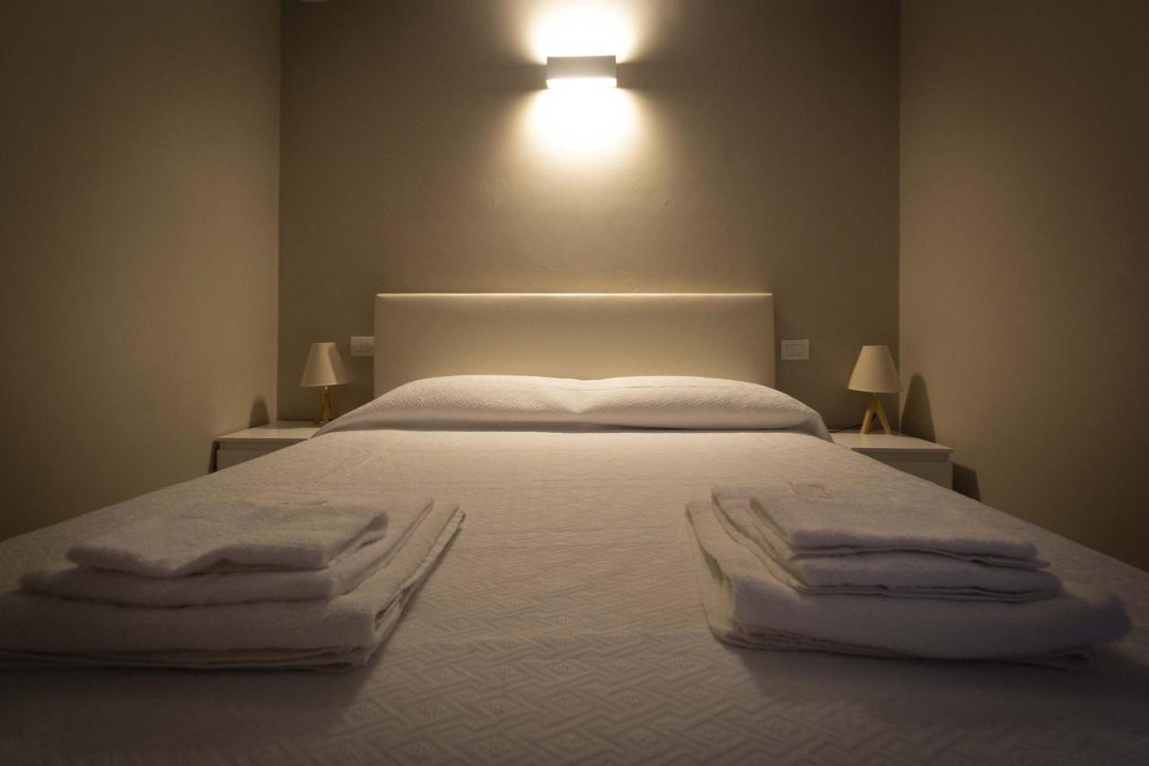 Agriturismo Cascina Carai マローネ エクステリア 写真