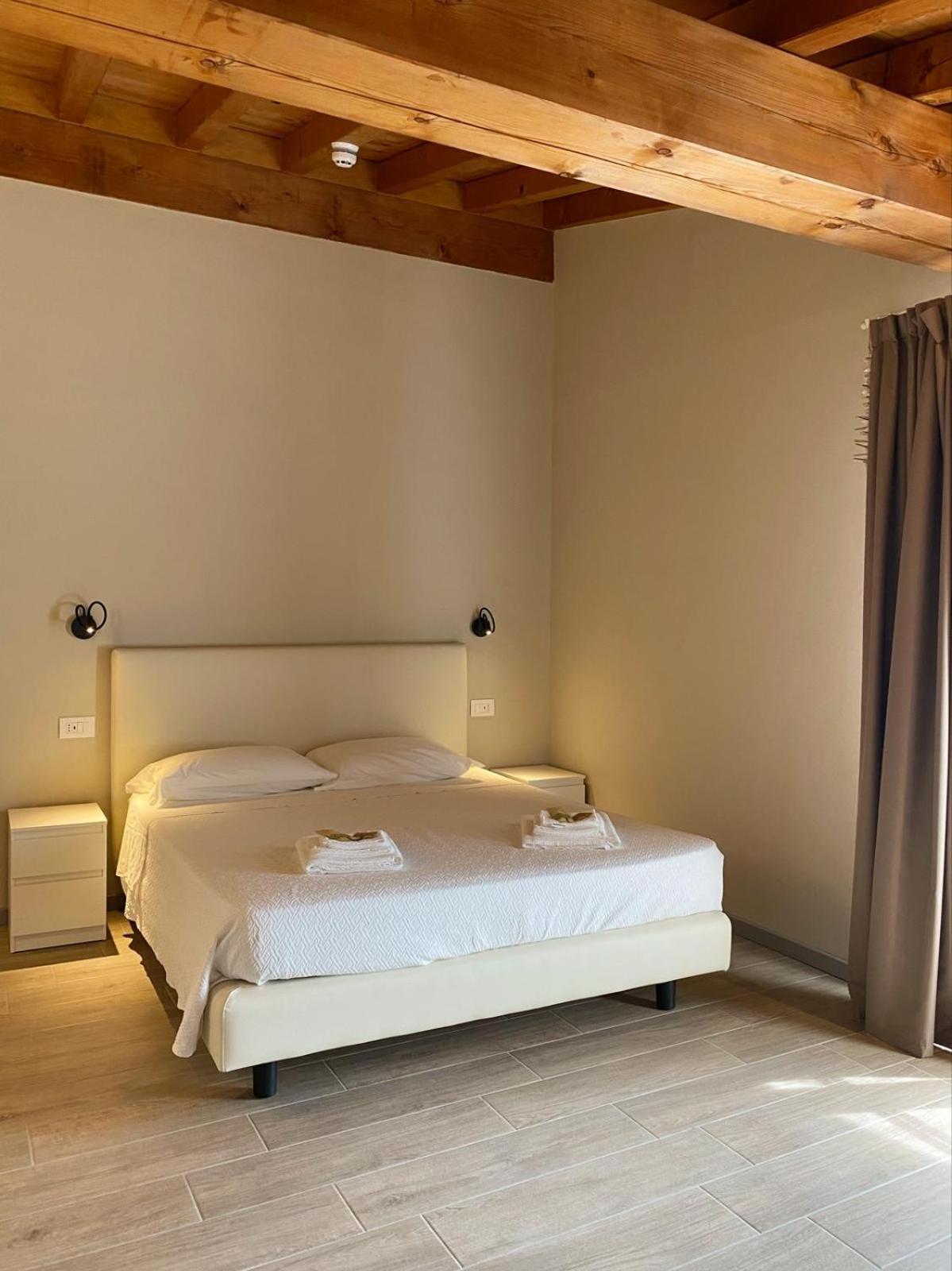 Agriturismo Cascina Carai マローネ エクステリア 写真