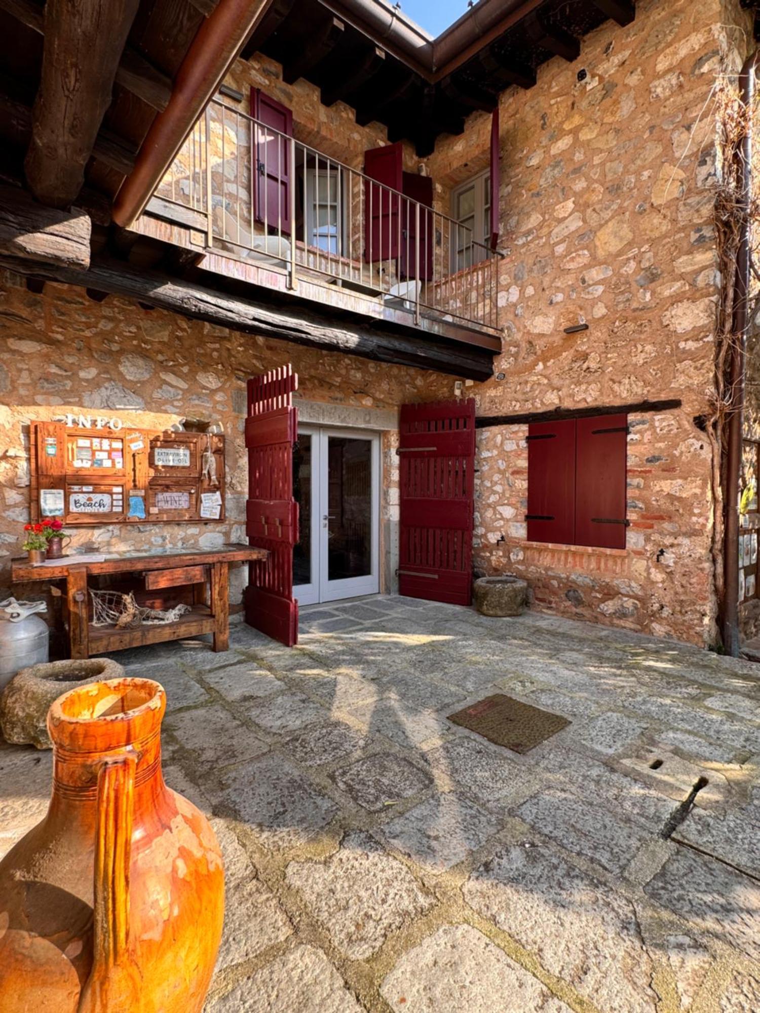 Agriturismo Cascina Carai マローネ エクステリア 写真
